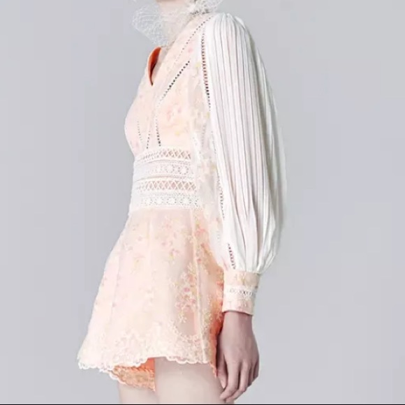 SOLD💕Embroidered romper - Picture 3 of 8